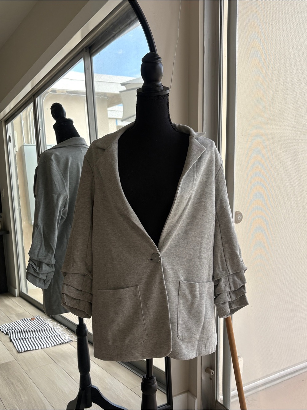 Grey ruched sleeve blazer